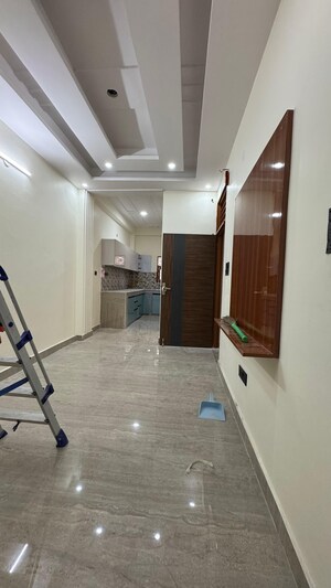 2 BHK Builder Floor For Rent in Chattarpur