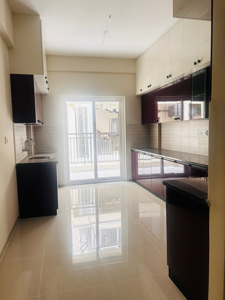 Kitchen, ds-max-sahara 3 Bedroom 2000 Sq.Ft. Apartment In Hosa Road Bangalore 9602639