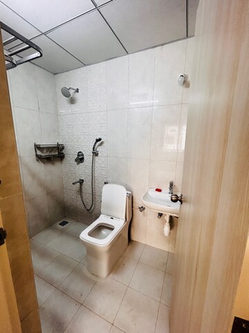 Bathroom in 3.5 BHK Apartment at DS MAX Sahara, Hosa Road – for Rent