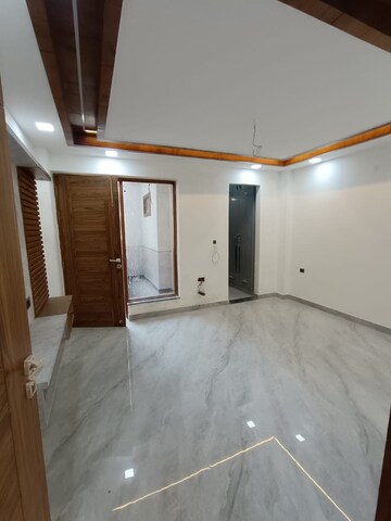 Bedroom in 4 BHK Apartment at Kalkaji – for Sale