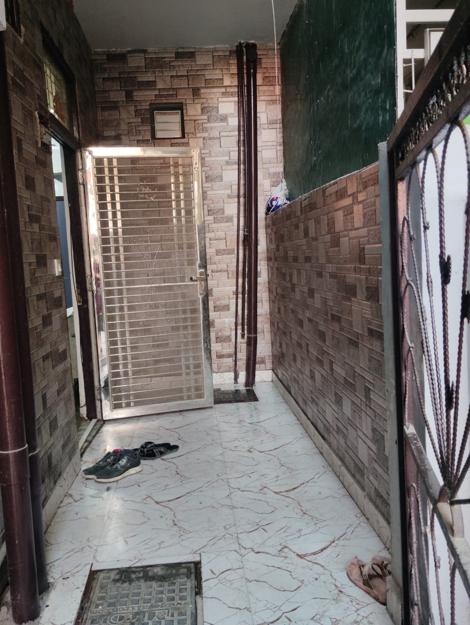 2 BHK Builder Floor For Sale in Gyan Khand I