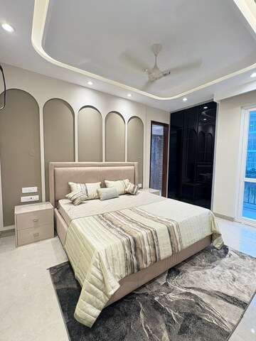 Bedroom in 4 BHK Builder Floor at SS Southend Floors, South City 2 – for Sale