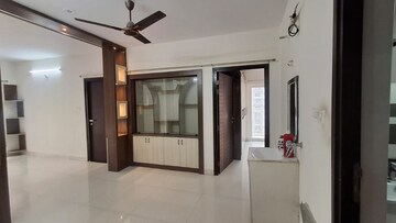 Room in 3 BHK Apartment at Vajras Jasmine County, Puppalaguda – for Rent