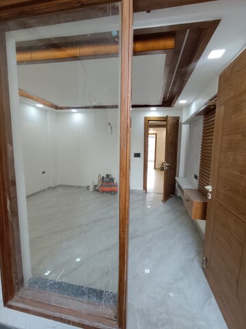 Room in 3 BHK Builder Floor at Greater Kailash ii – for Sale