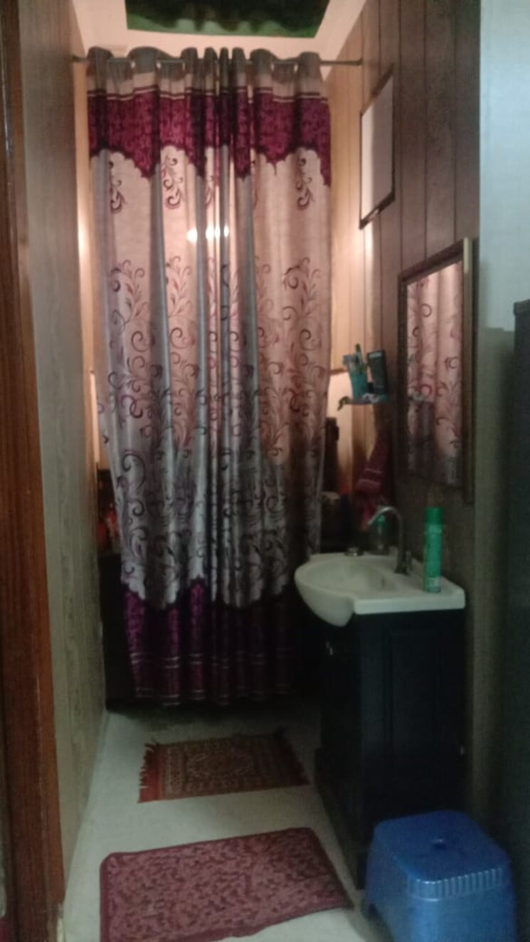 Living Room, new panchvati colony 3 Bedroom 120 Sq.Yd. Builder Floor In New Panchvati Colony Ghaziabad 9602676