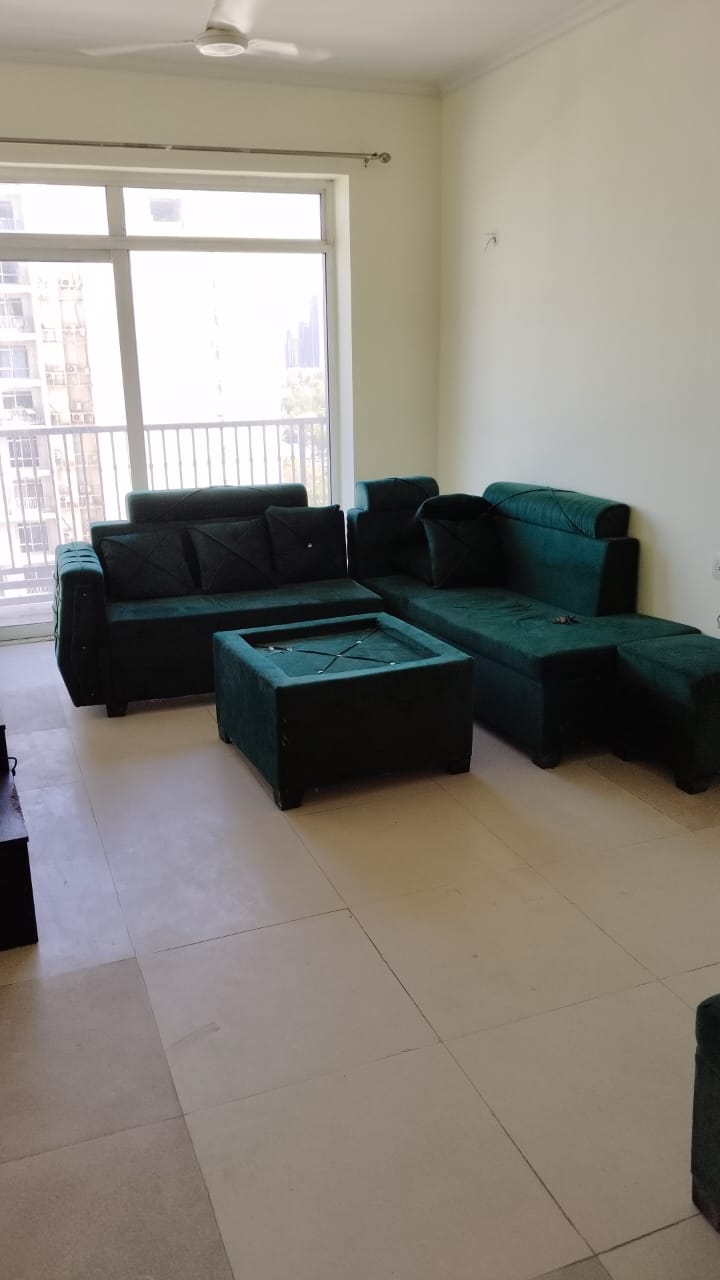 3 BHK Apartment For Rent in Jaypee Greens Pavilion Heights 2