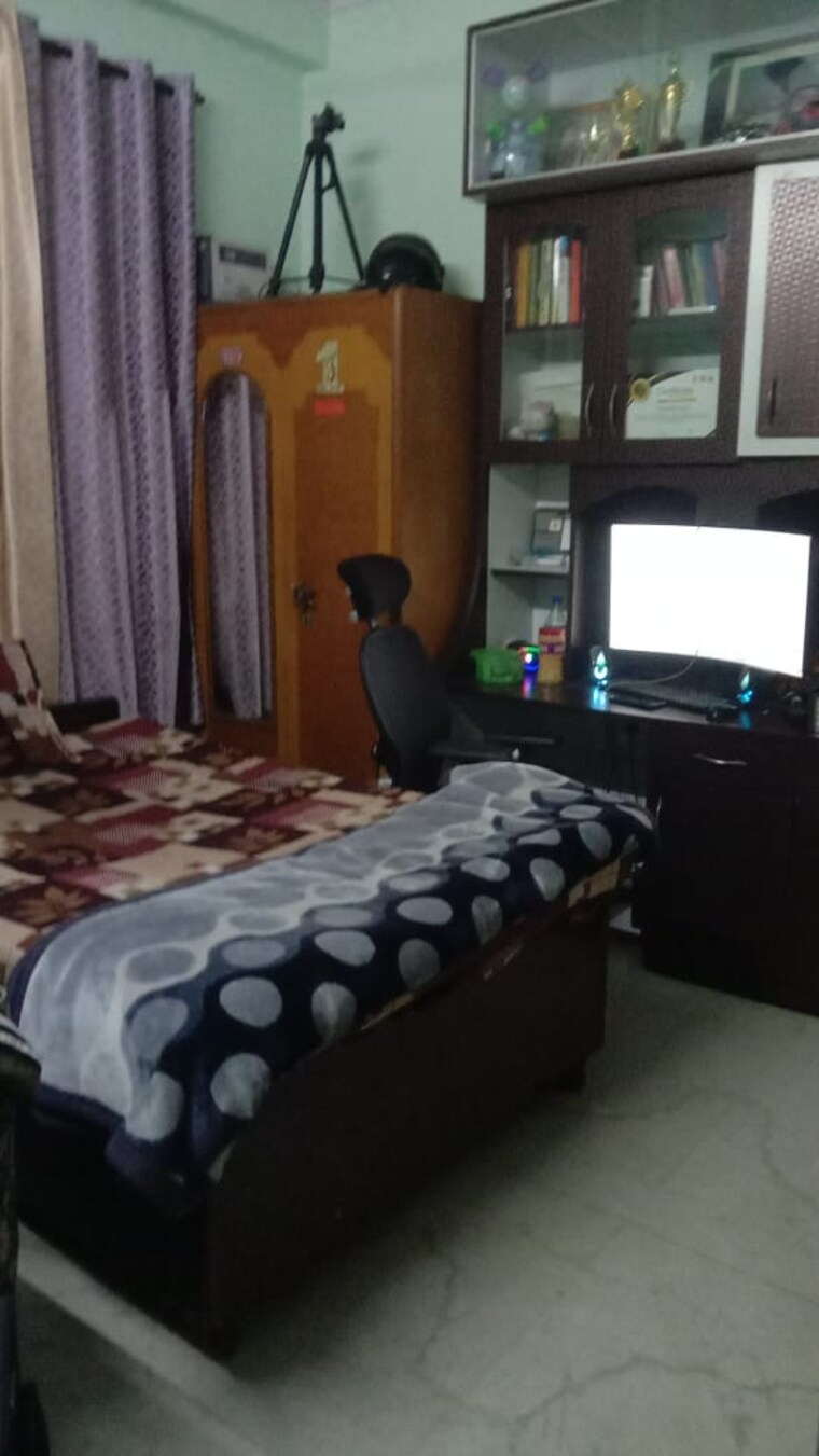 Bedroom, a block shastri nagar 3 Bedroom 110 Sq.Yd. Builder Floor In A Block Shastri Nagar Ghaziabad 9602721