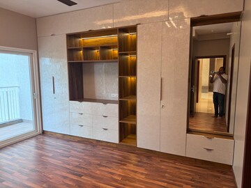 Room in 3 BHK Apartment at LnT Raintree Boulevard, Hebbal – for Rent