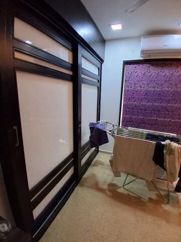 Master Bedroom in 2 BHK Apartment at Andheri West – for Rent