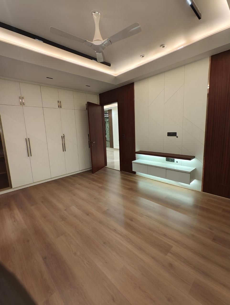 4 BHK Builder Floor For Sale in Sushant Lok 3