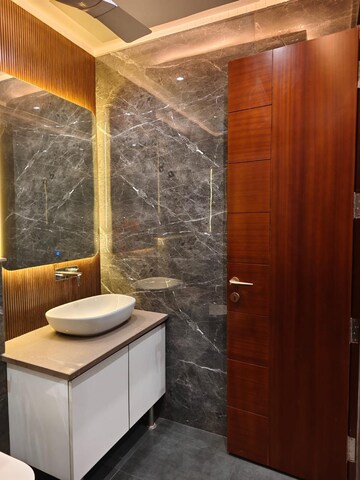 Furnished Amenities in 4 BHK Builder Floor at Sushant Lok 3, Sector 57 – for Sale