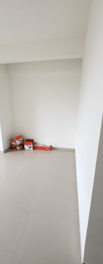 Furnished Amenities in 3 BHK Apartment at DB Parkwoods, Kasarvadavali – for Rent