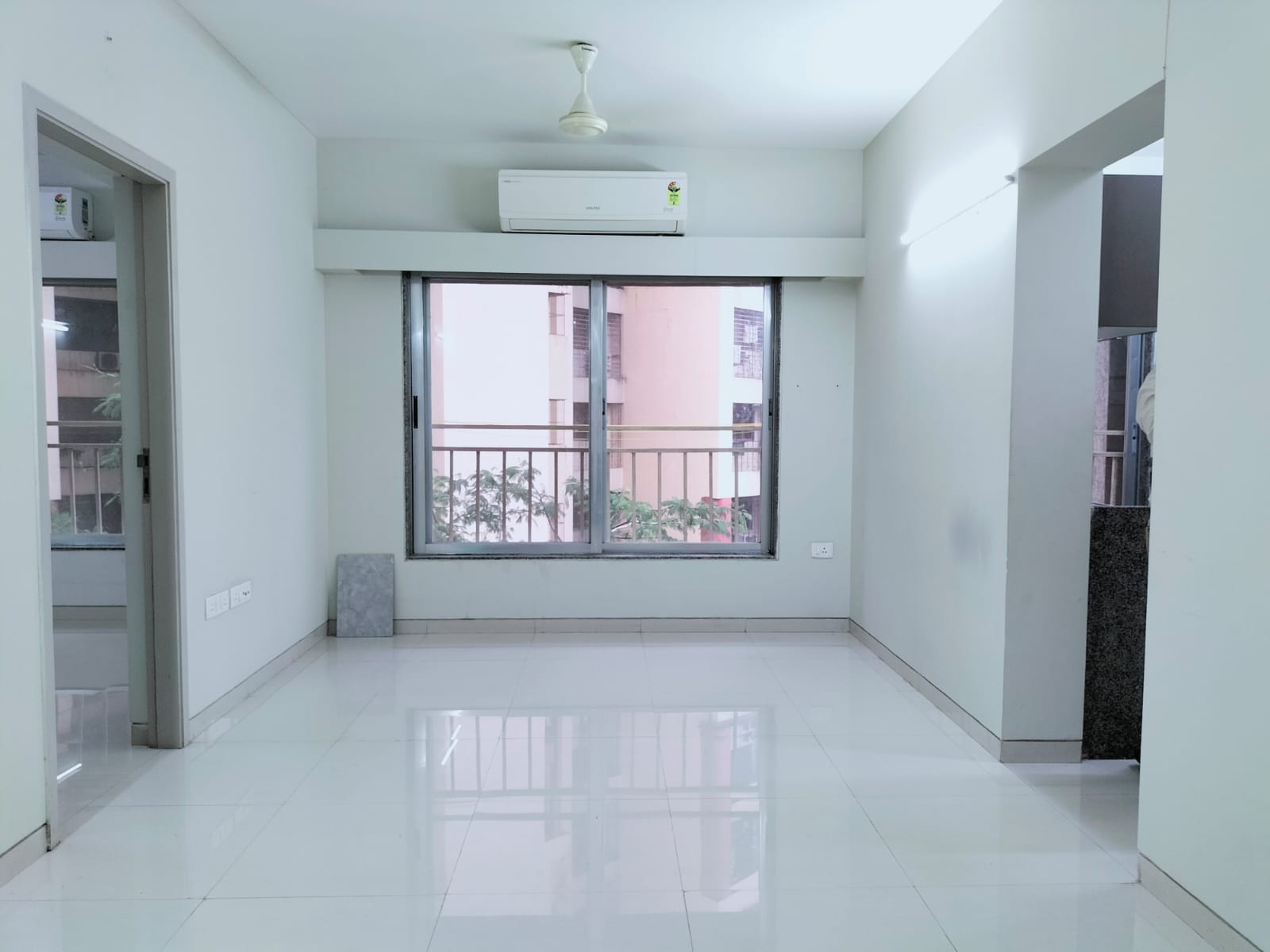 2 BHK Apartment For Rent in Harasiddh Viraaj