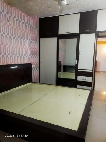 Room in 2 BHK Apartment at India Platinum City, Yeshwanthpur – for Rent