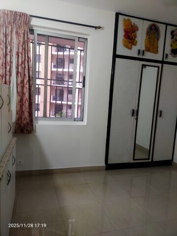 Room in 2 BHK Apartment at India Platinum City, Yeshwanthpur – for Rent
