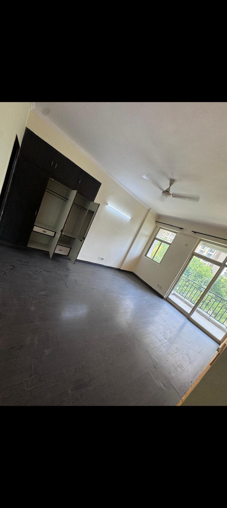 Room, paramount-symphony 3 Bedroom 1465 Sq.Ft. Apartment In Sain Vihar Ghaziabad 9602761