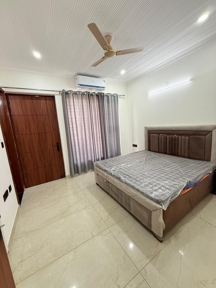 Bedroom, sector 45 3 Bedroom 2800 Sq.Ft. Builder Floor In Sector 45 Gurgaon 9602773