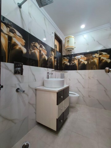 Master Bedroom in 3 BHK Apartment at Gupta Awas, Sector 43 – for Rent