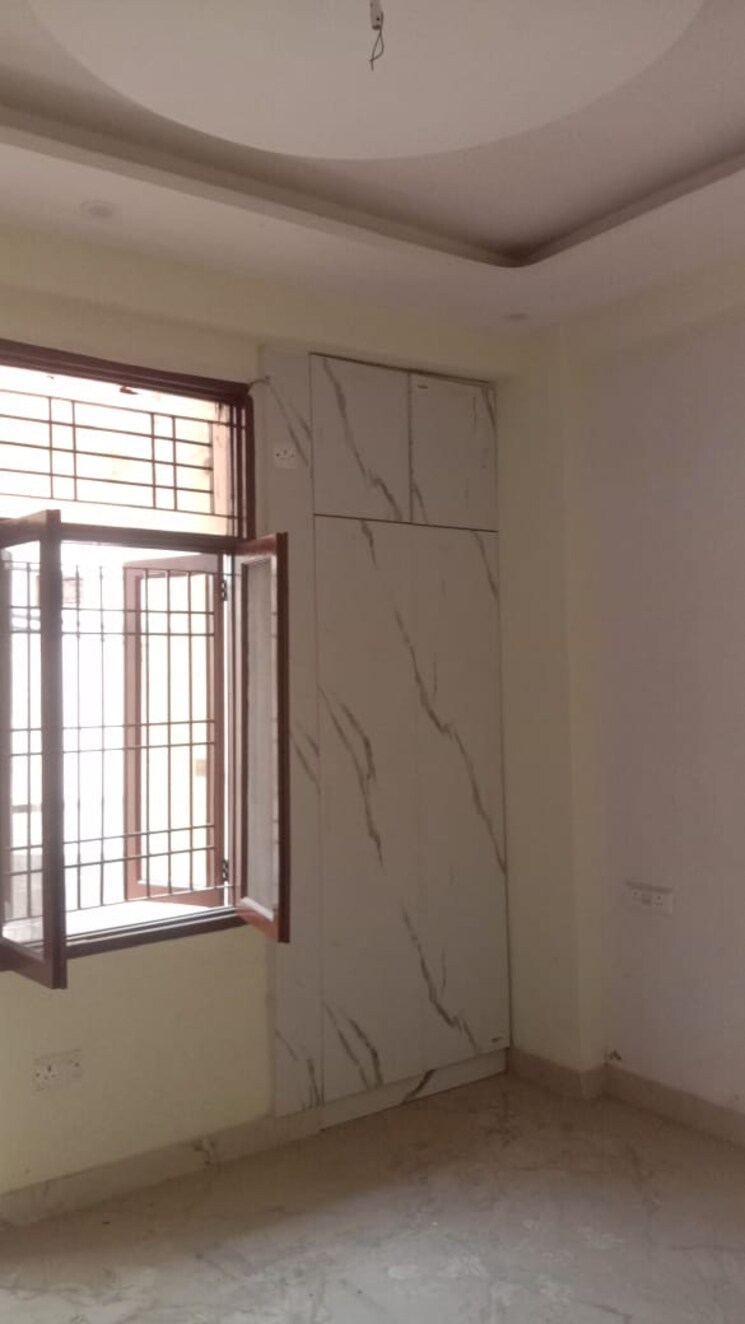 Room, new panchvati colony 4 Bedroom 150 Sq.Yd. Builder Floor In New Panchvati Colony Ghaziabad 9603170