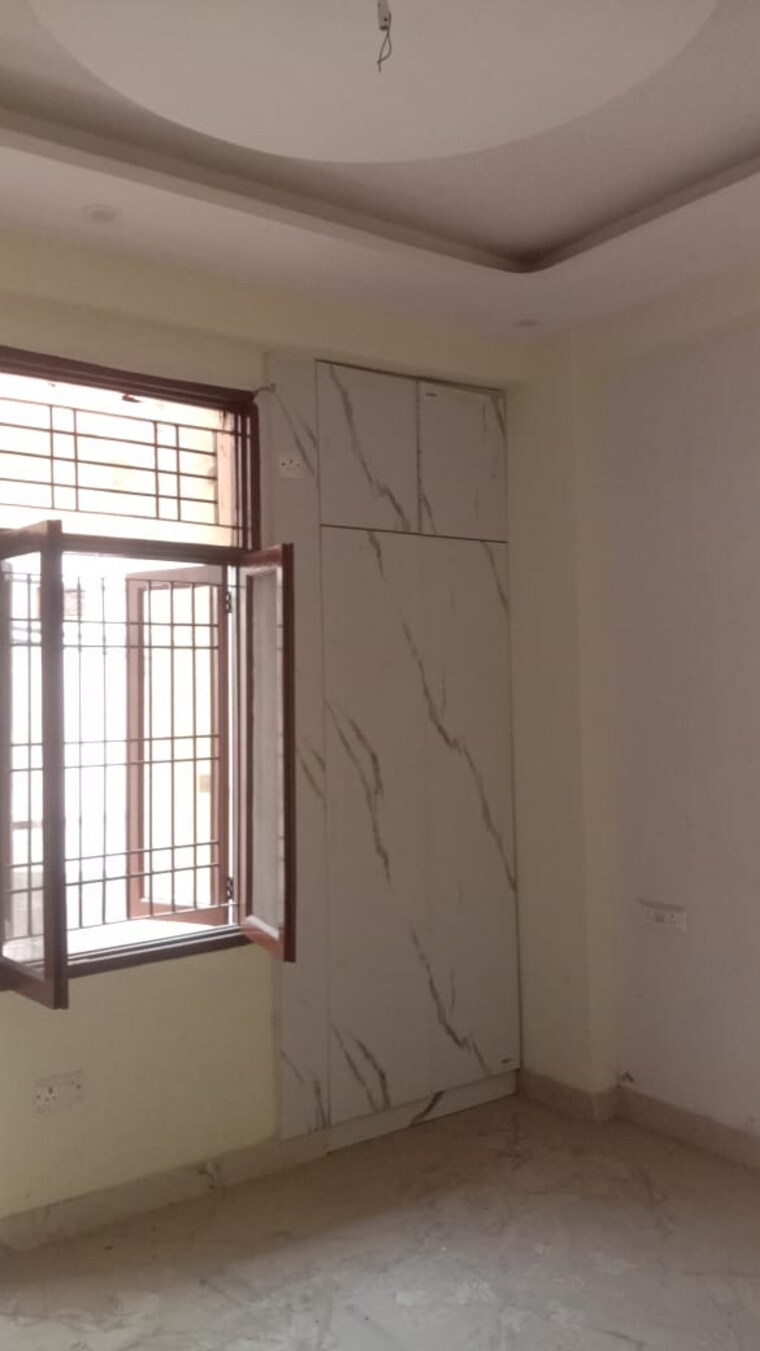 Room, new panchvati colony 4 Bedroom 150 Sq.Yd. Builder Floor In New Panchvati Colony Ghaziabad 9603170