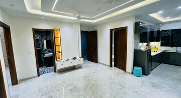 Room in 3 BHK Builder Floor at BPTP District 3, Sector 85 – for Rent