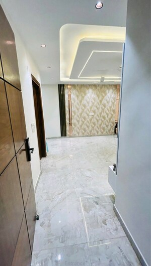 Master Bedroom in 3 BHK Builder Floor at BPTP District 3, Sector 85 – for Rent