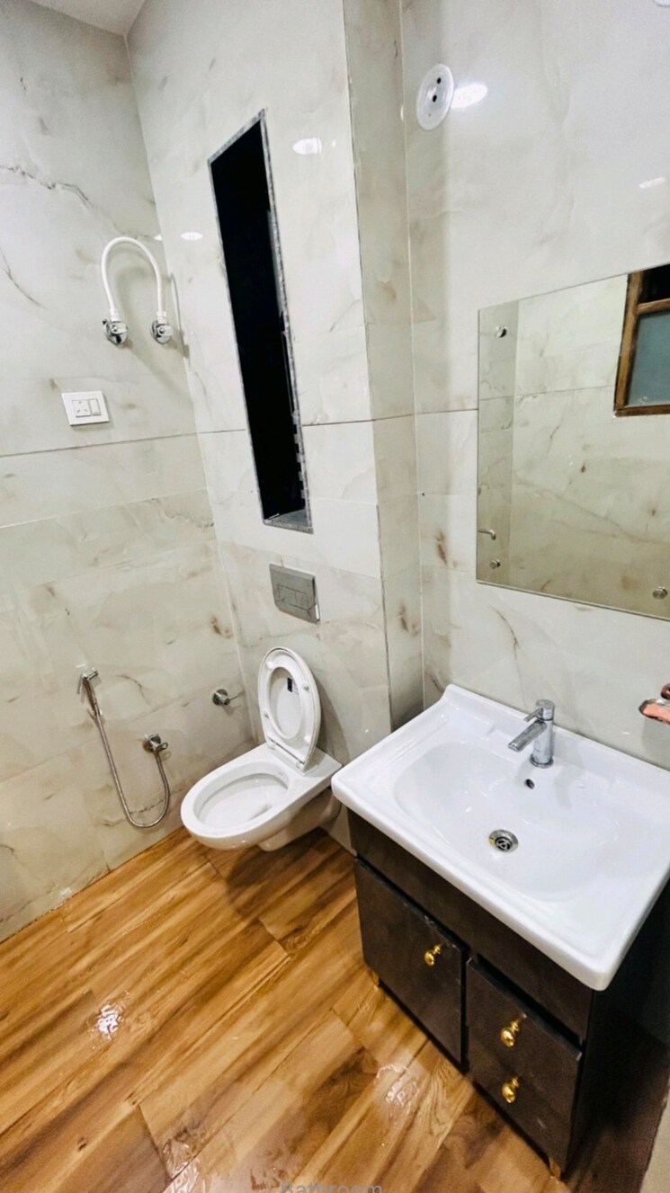 Bathroom, bptp-district-3 3 Bedroom 1350 Sq.Ft. Builder Floor In Sector 85 Faridabad 9602802