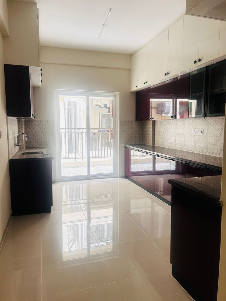 Kitchen, ds-max-sahara 3 Bedroom 2000 Sq.Ft. Apartment In Hosa Road Bangalore 9602820