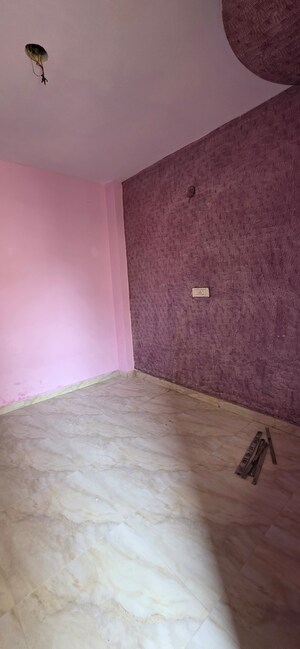 Room in 2 BHK Builder Floor at Vishwas Park – for Rent