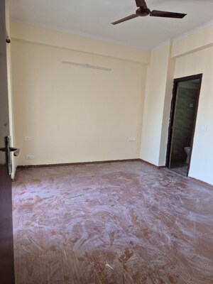 Room in 3 BHK Apartment at Town Park White Orchid, Sector 16c Greater Noida – for Rent