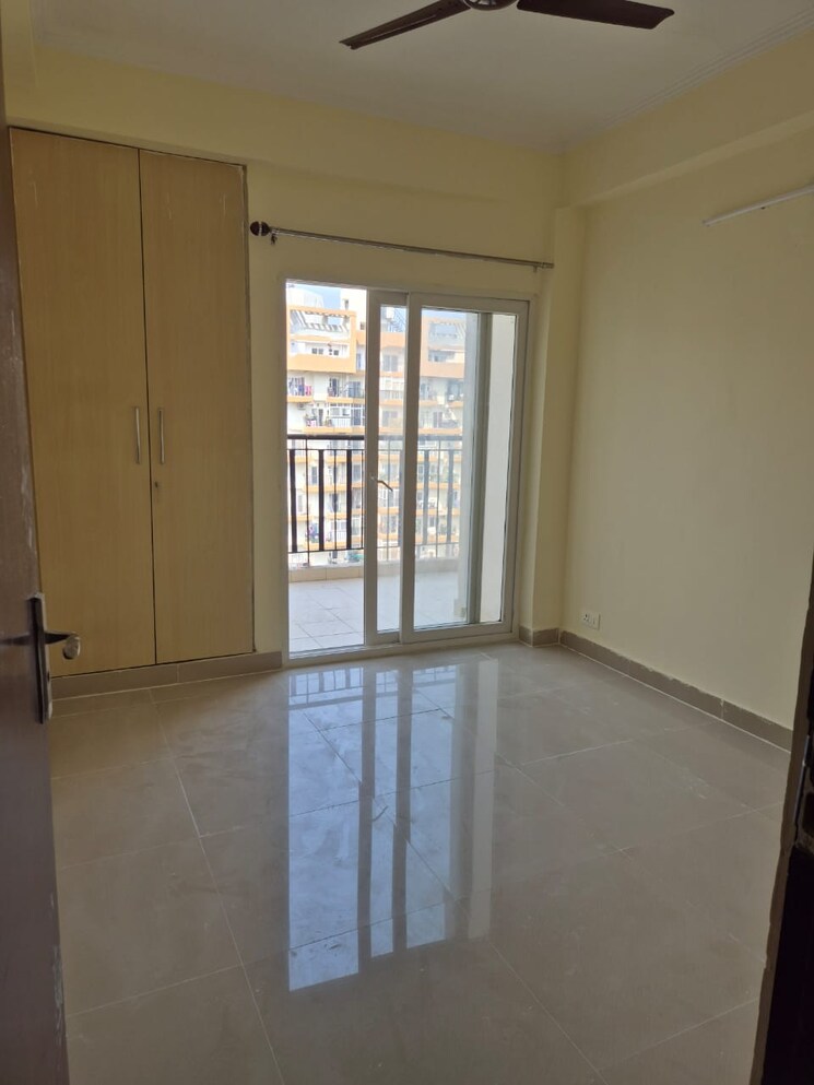 Room, town-park-white-orchid 3 Bedroom 1544 Sq.Ft. Apartment In Sector 16c Greater Noida Greater Noida 9602851