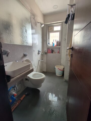 Bathroom in 2 BHK Apartment at Elite Simran, Santacruz West – for Sale