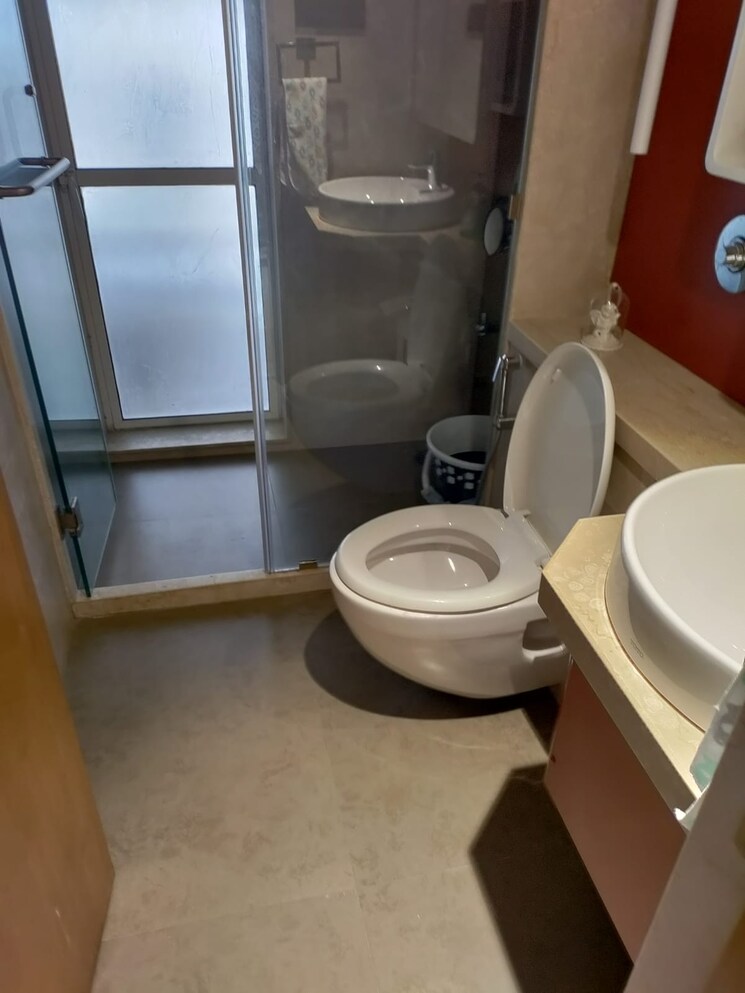 Bathroom, paradigm-nivan 2 Bedroom 746 Sq.Ft. Apartment In Khar West Mumbai 9602855