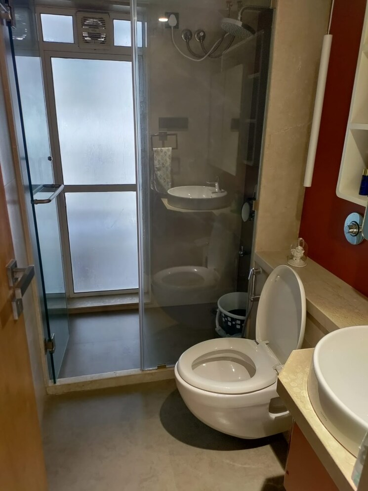 Bathroom, paradigm-nivan 2 Bedroom 746 Sq.Ft. Apartment In Khar West Mumbai 9602855