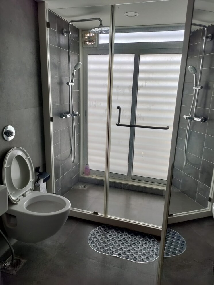 Bathroom, paradigm-nivan 2 Bedroom 746 Sq.Ft. Apartment In Khar West Mumbai 9602855