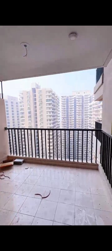 Bedroom in 2 BHK Apartment at Gaur City 2 - 14th Avenue, Sector 16c Greater Noida – for Rent