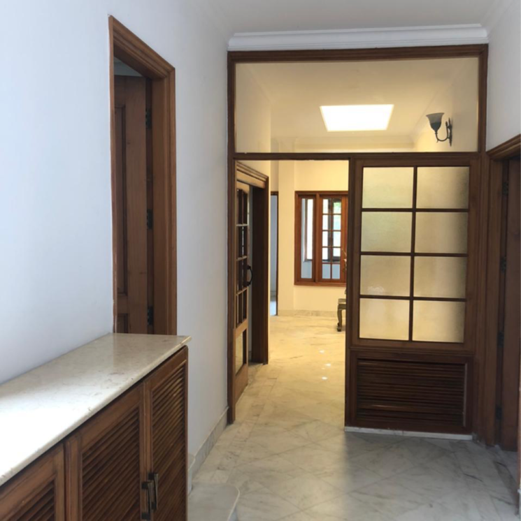 Room, vasant vihar 2 Bedroom 2250 Sq.Ft. Builder Floor In Vasant Vihar Delhi 9602889