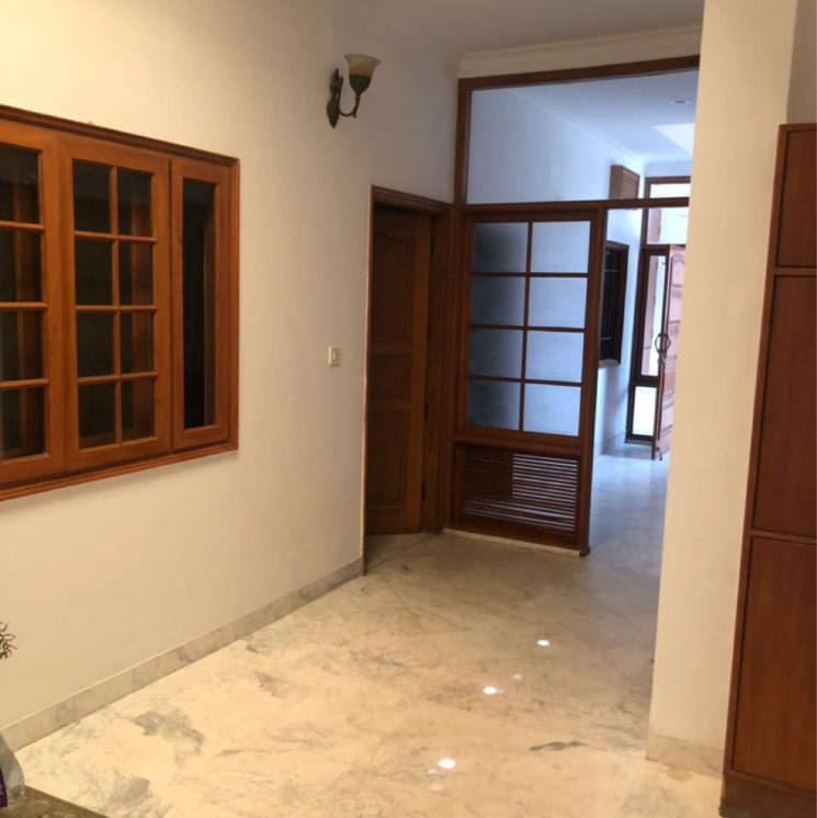 Room, vasant vihar 2 Bedroom 2250 Sq.Ft. Builder Floor In Vasant Vihar Delhi 9602889