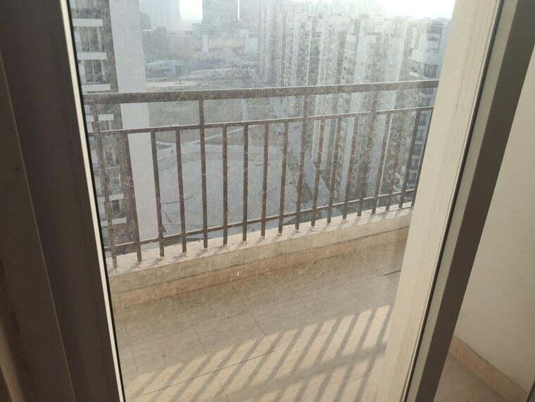 Balcony, amrapali-golf-homes 3 Bedroom 1595 Sq.Ft. Apartment In Sector 4 Greater Noida Greater Noida 9602881