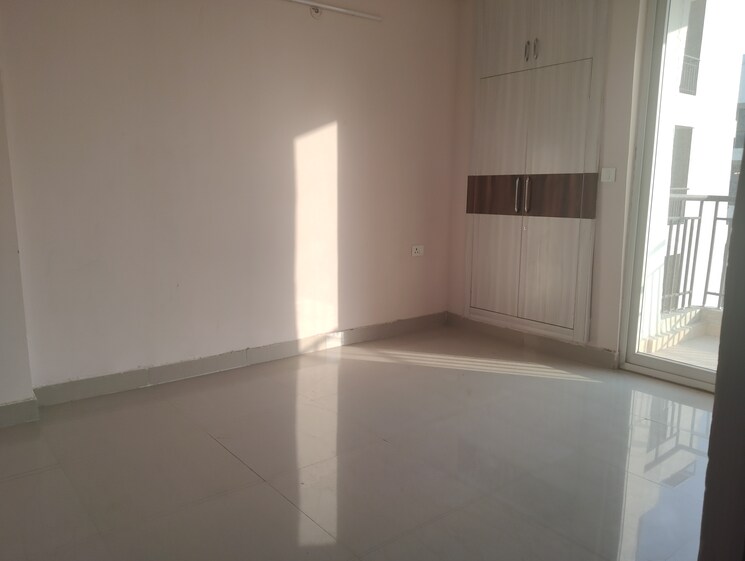 Room, amrapali-golf-homes 3 Bedroom 1595 Sq.Ft. Apartment In Sector 4 Greater Noida Greater Noida 9602881