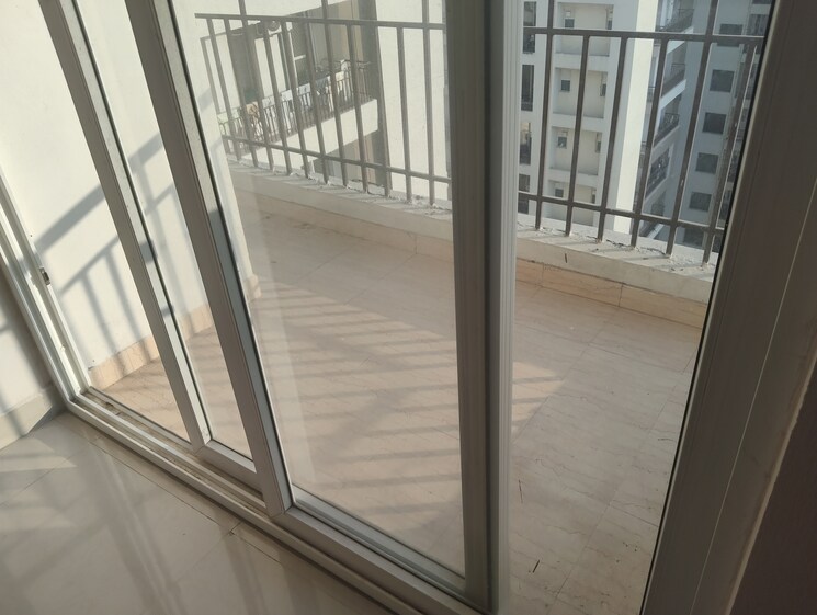 Balcony, amrapali-golf-homes 3 Bedroom 1595 Sq.Ft. Apartment In Sector 4 Greater Noida Greater Noida 9602881