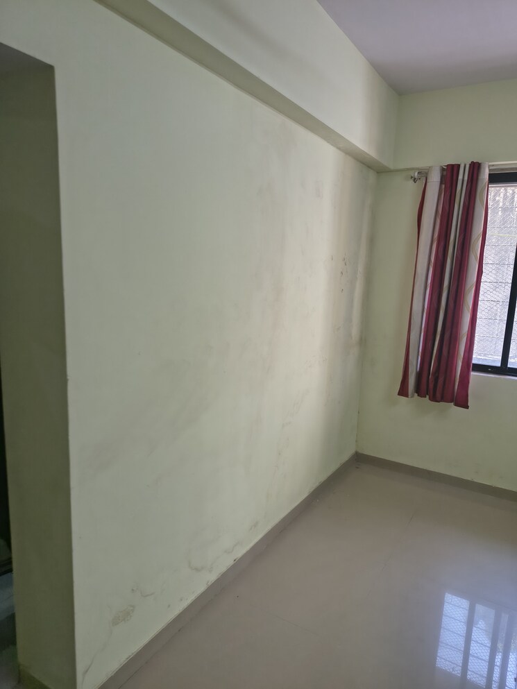 Room, kurla west 1 Bedroom 300 Sq.Ft. Apartment In Kurla West Mumbai 9602880
