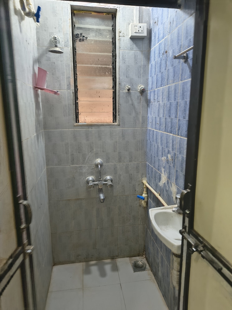 Kitchen, kurla west 1 Bedroom 300 Sq.Ft. Apartment In Kurla West Mumbai 9602880