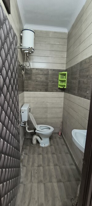 Gym in 1 BHK Builder Floor at Khirki Extension – for Rent