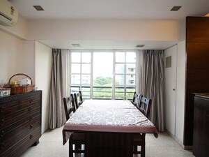 Bedroom in 4 BHK Apartment at Kamala Khandelwal Apartments, Khar West – for Rent