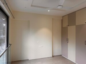 Room in 1 BHK Apartment at Paradigm Antalya, Oshiwara – for Sale