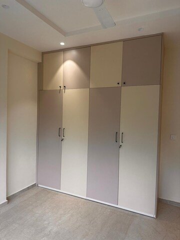 Room in 1 BHK Apartment at Paradigm Antalya, Oshiwara – for Sale