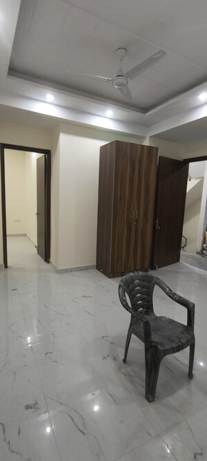 Furnished Amenities in 1 BHK Builder Floor at Panchsheel Vihar – for Sale