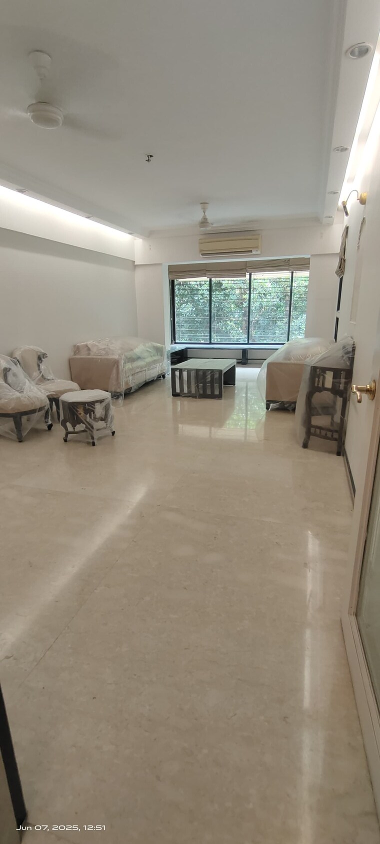  Parking, bandra west 4 Bedroom 1650 Sq.Ft. Apartment In Bandra West Mumbai 9602925