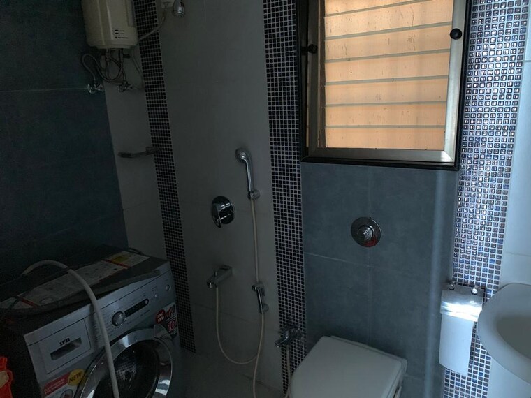 Bathroom, jogeshwari east Pg For Girls In Jogeshwari East 9602923